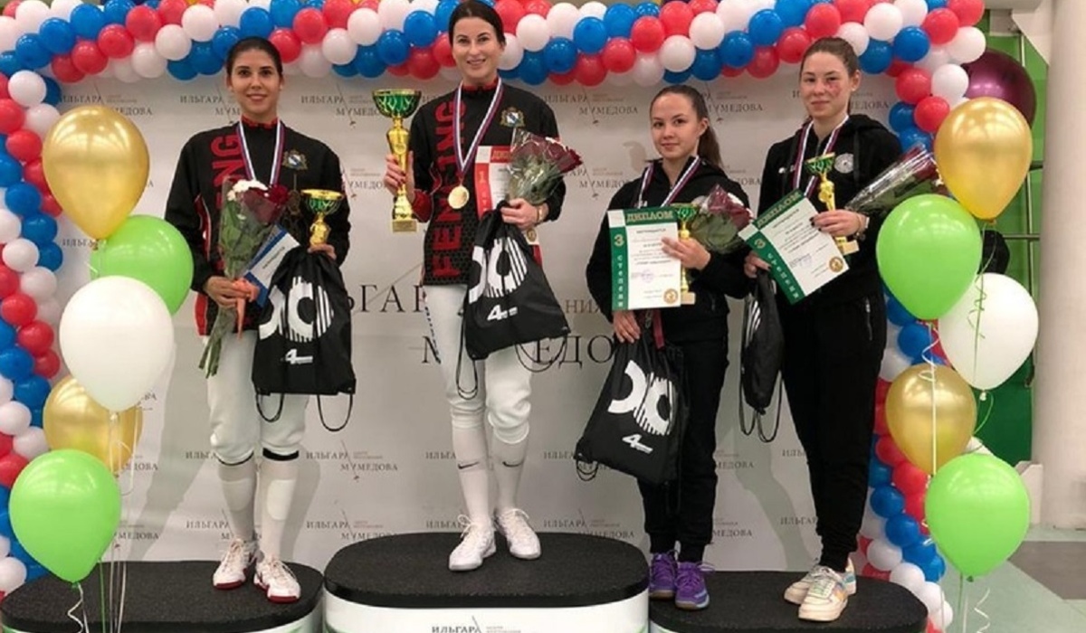 Курские рапиристки победили на Всероссийском турнире по фехтованию