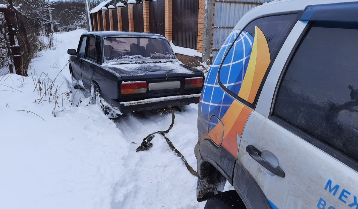 В Курске автомобилисты объединились в сообщество для оказания помощи на дорогах