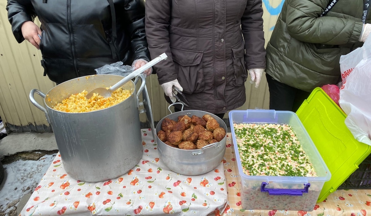 В Курске на 2 благотворительных обедах побывали 150 нуждающихся