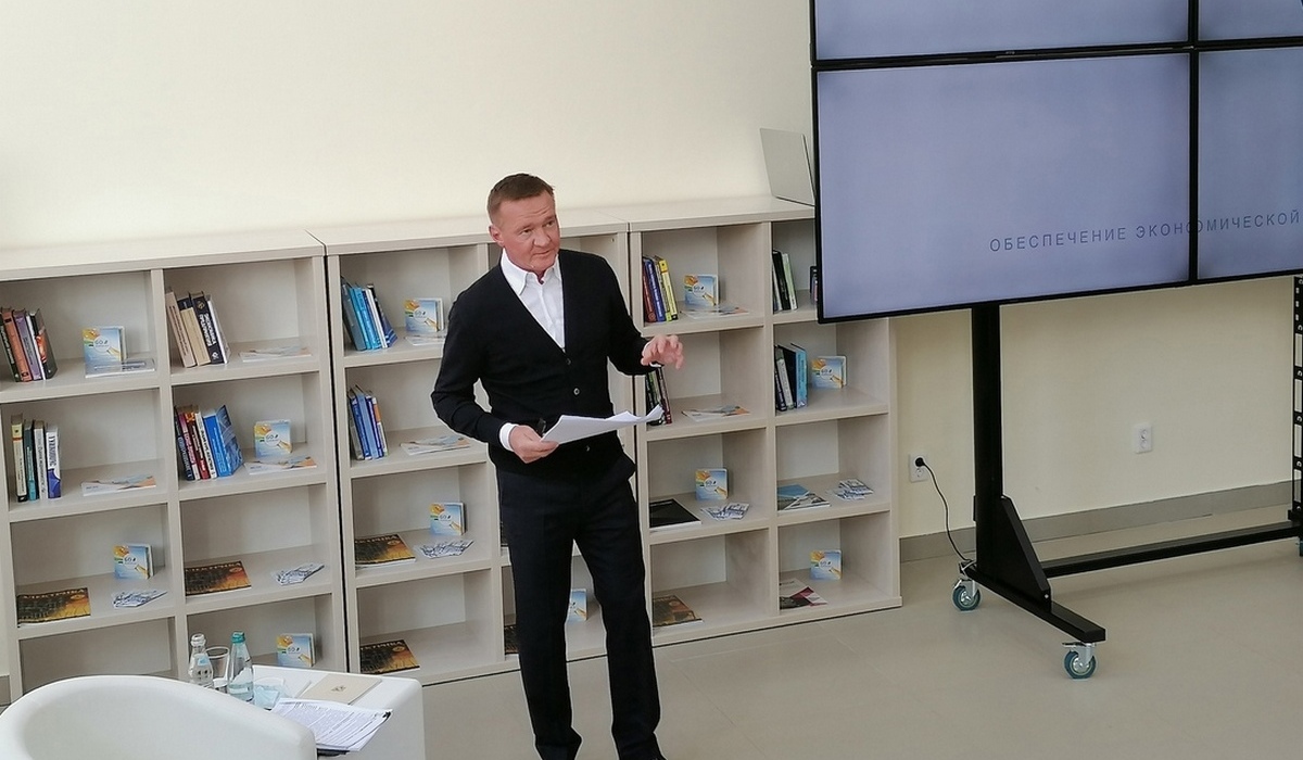Губернатор Роман Старовойт прочел лекцию для курских студентов