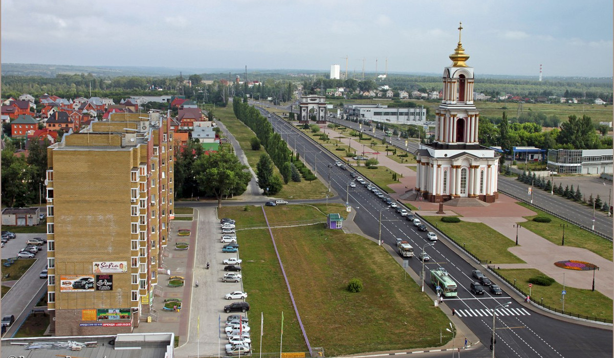 Роман Старовойт поручил проработать внедрение дизайн-кода на проспекте Победы в Курске