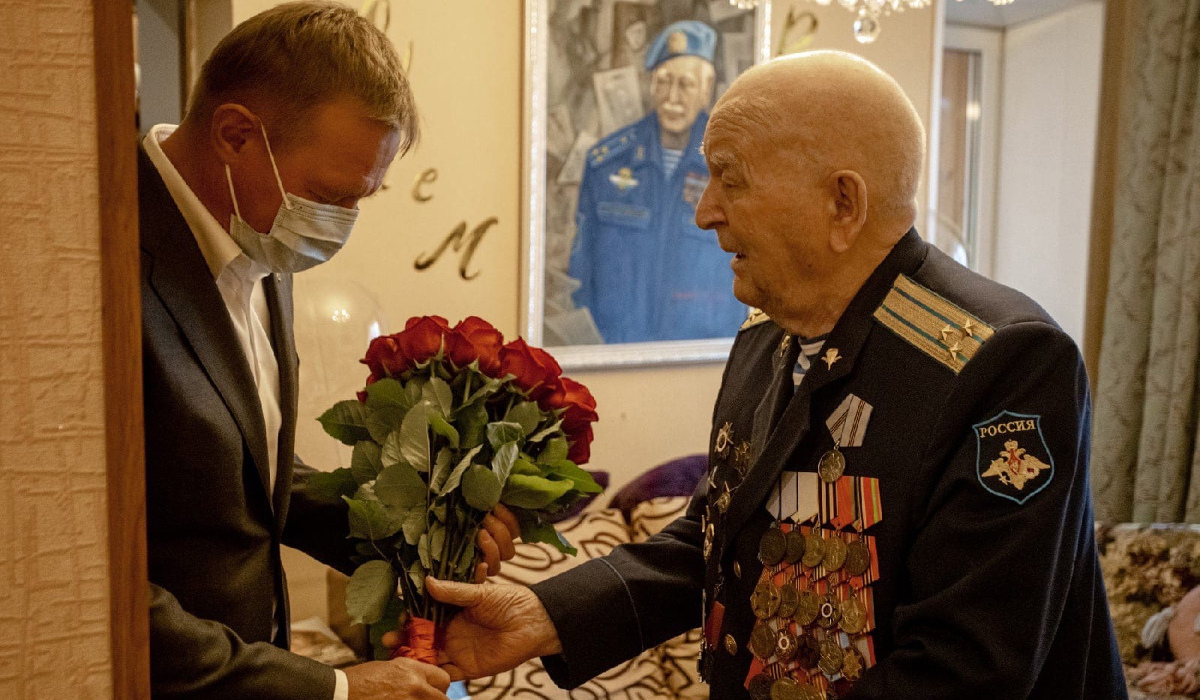 Ветерану из Курска Анатолию Щербакову исполнилось 96 лет