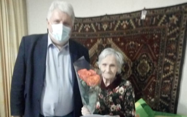 В Курске ветеран войны Евгения Бойко отметила 100-летний юбилей