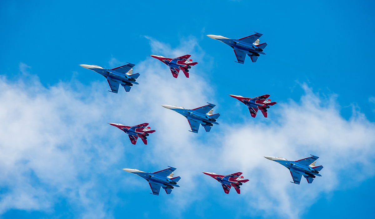 Лётчики из Курской области пролетят над Санкт-Петербургом на параде 9 мая