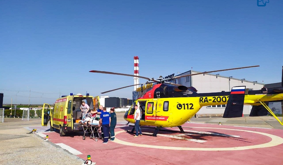 Вертолет санавиации доставил из Курска в Москву 13-летнего мальчика