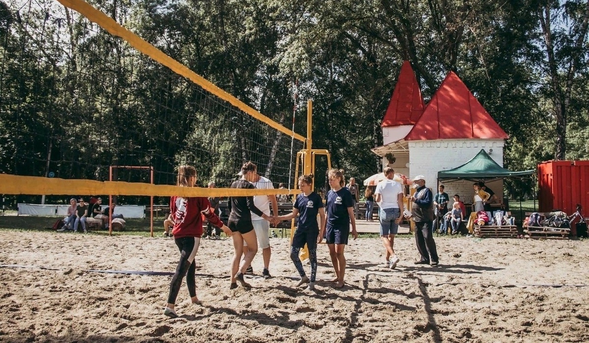 Курян приглашают поиграть в волейбол на песке