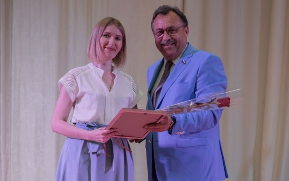 Курским медикам вручили медали накануне профессионального праздника