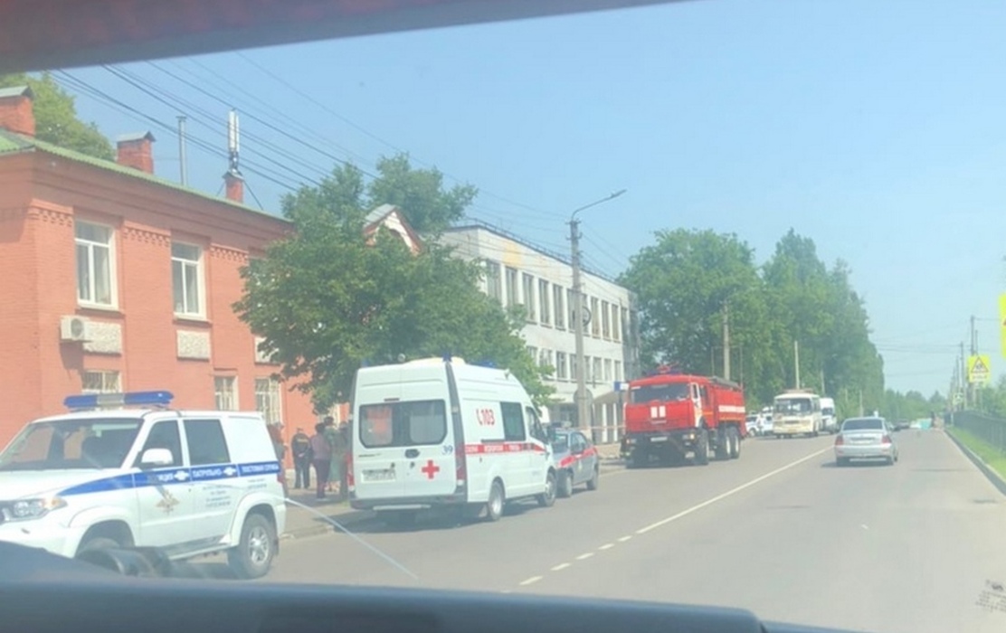 В Курской области разыскивают злоумышленников, сообщивших о минировании учебных заведений