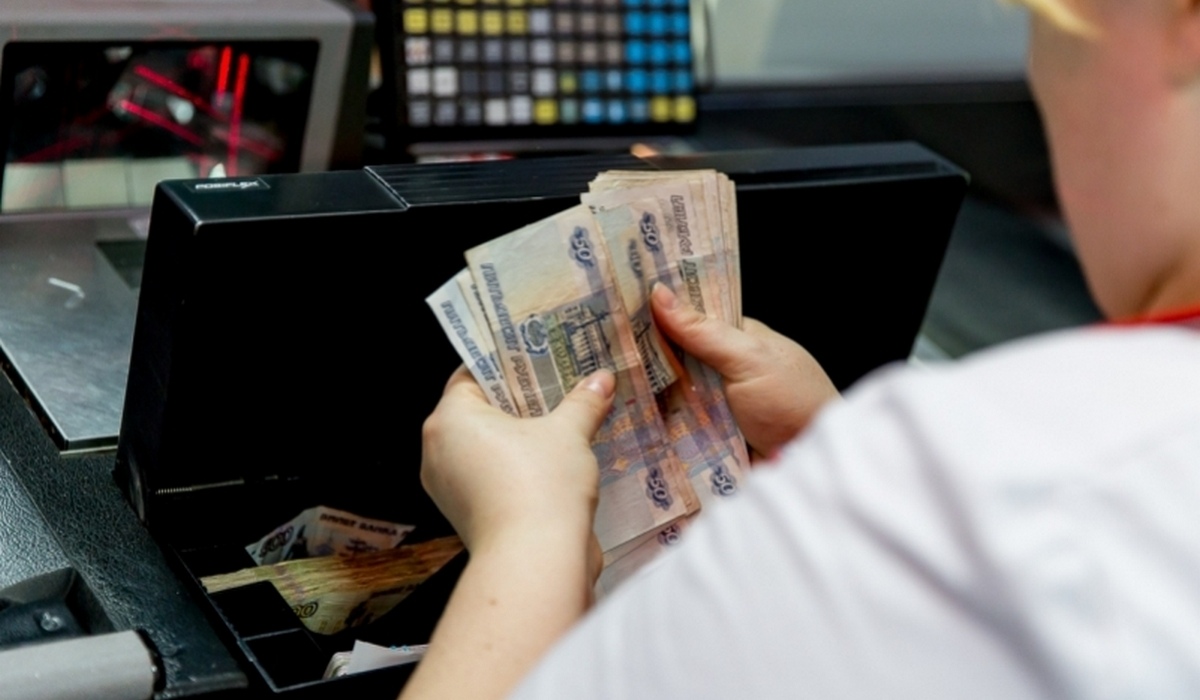 В Курске сотрудница магазина присвоила выручку на сумму 600 тысяч рублей