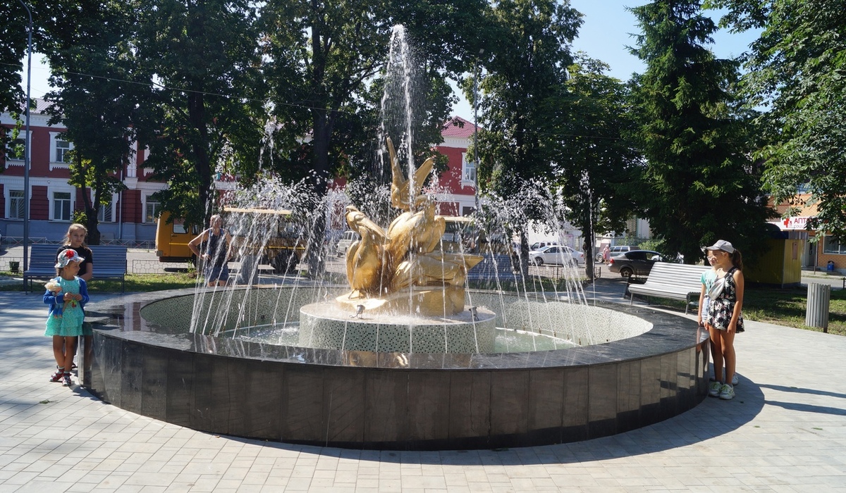 После реконструкции в Курской области открыли фонтан
