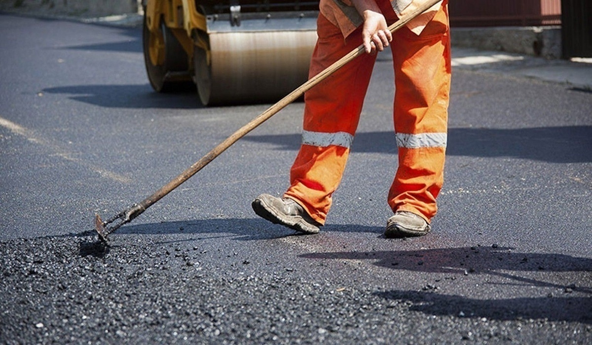 В Курске 4 августа рабочие будут выполнять дорожный ремонт на 7 улицах