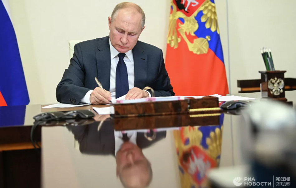 Владимир Путин в круглосуточном режиме контролирует ситуацию в Якутии