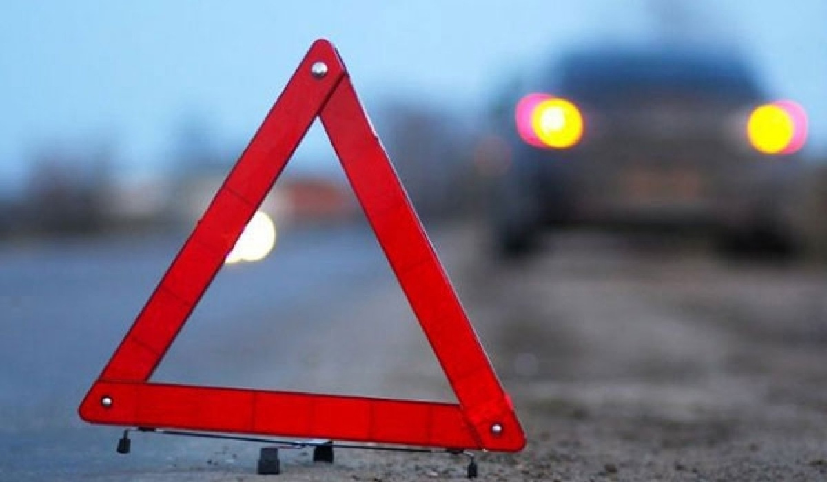 В Курской области водитель легковушки пострадал при столкновении с КАМАЗом