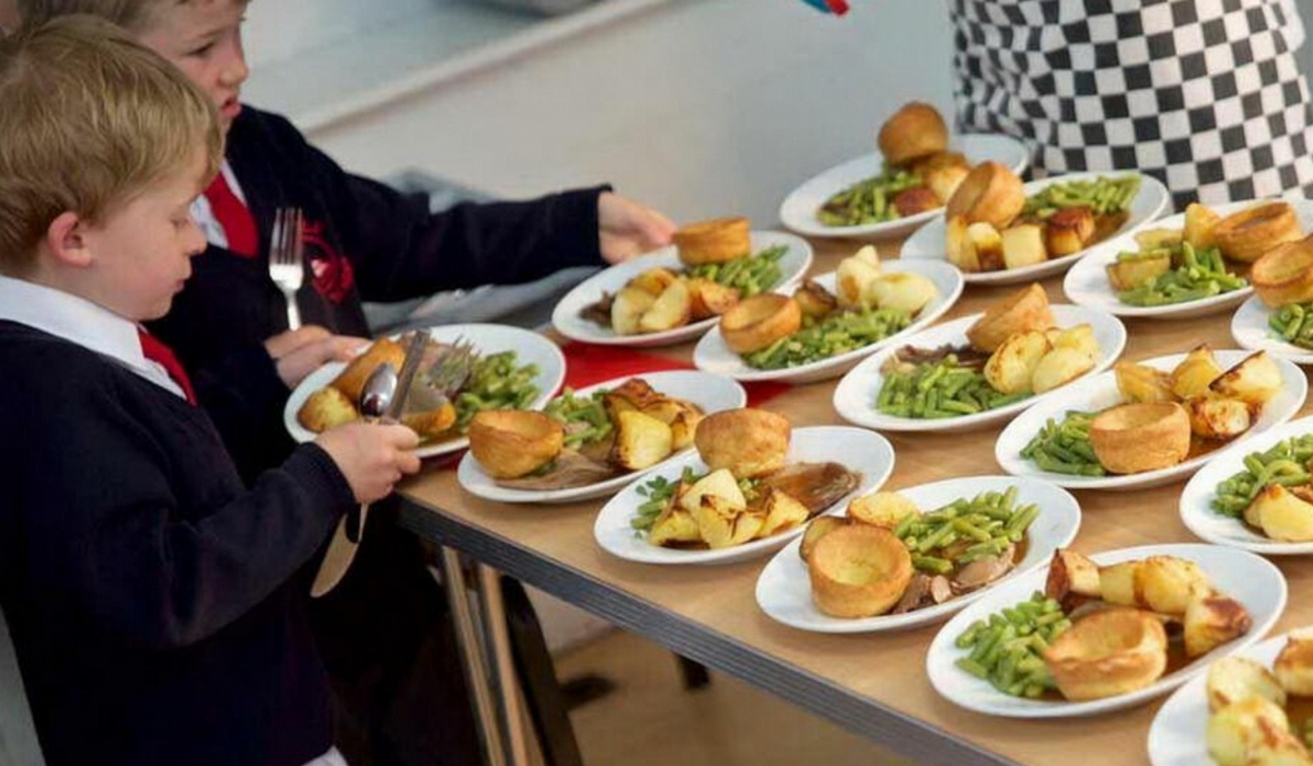 В Курской области открывается «горячая линия» по вопросам школьного питания