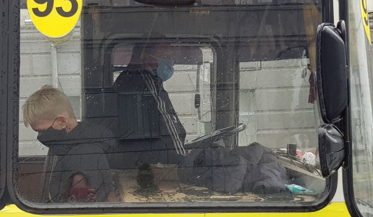В Курске за неделю проверили 300 автобусов на соблюдение масочного режима