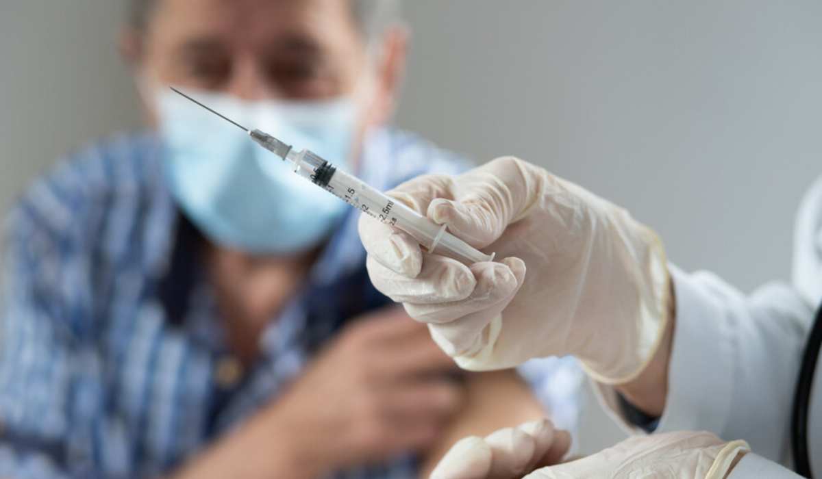 В Курской области почти 475 тысяч человек вакцинировались от коронавируса