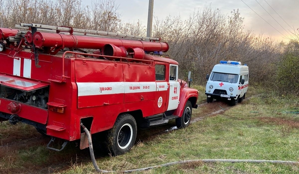 В Солнцевском районе Курской области на пожаре погибли 2 человека