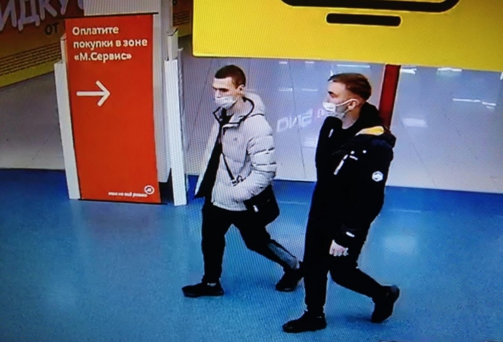 В Курске ищут двух парней по подозрению в краже