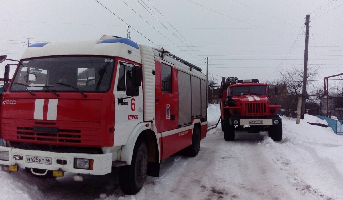 Пожар в Курском районе тушили 15 человек