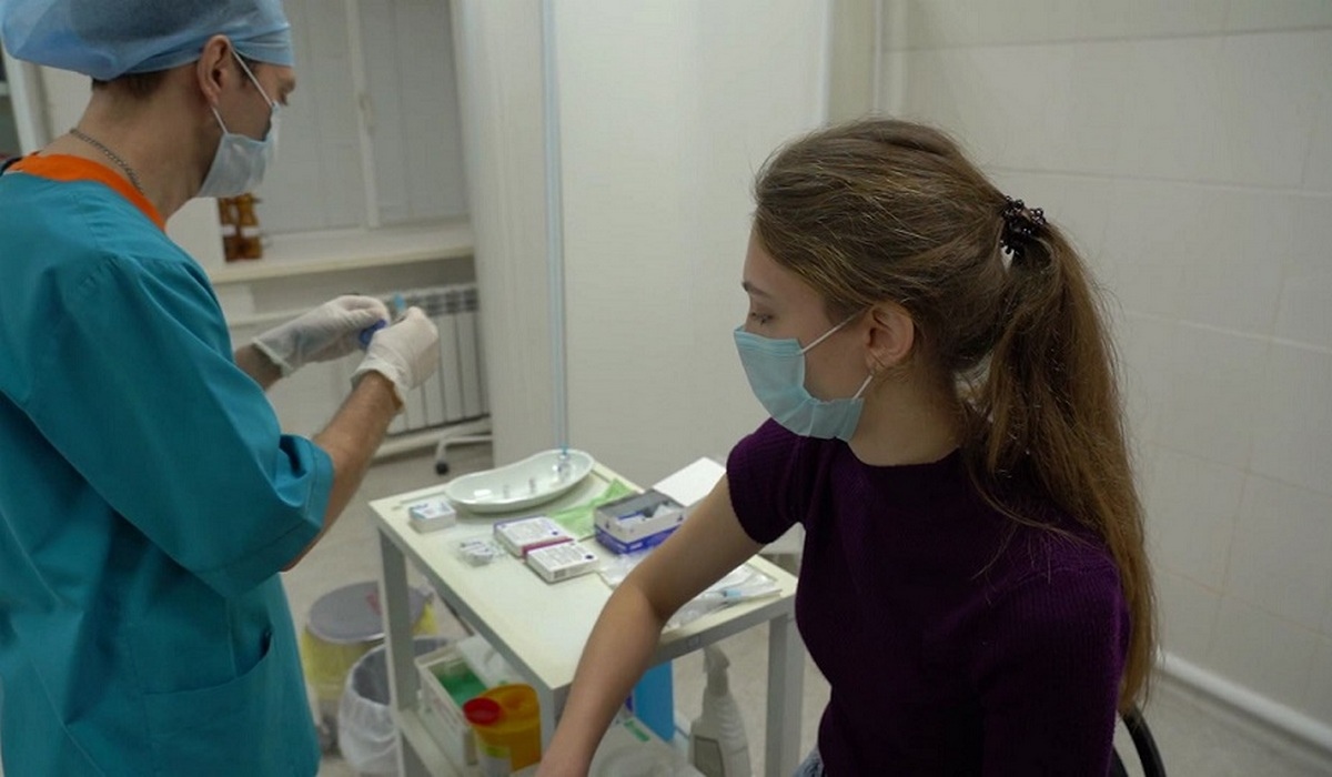 В шести районах Курской области вакцинировано более 80% взрослого населения
