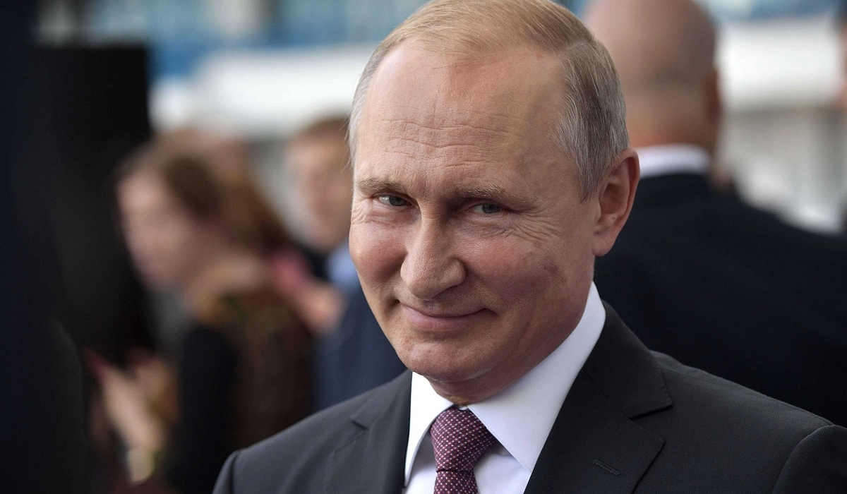 По телефону курского губернатора поздравил с юбилеем Владимир Путин