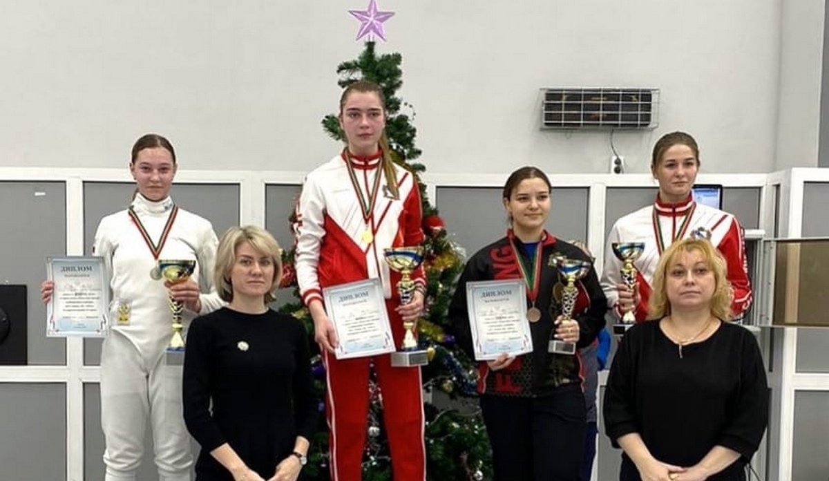 Курские рапиристы выиграли 5 медалей на Всероссийских соревнованиях