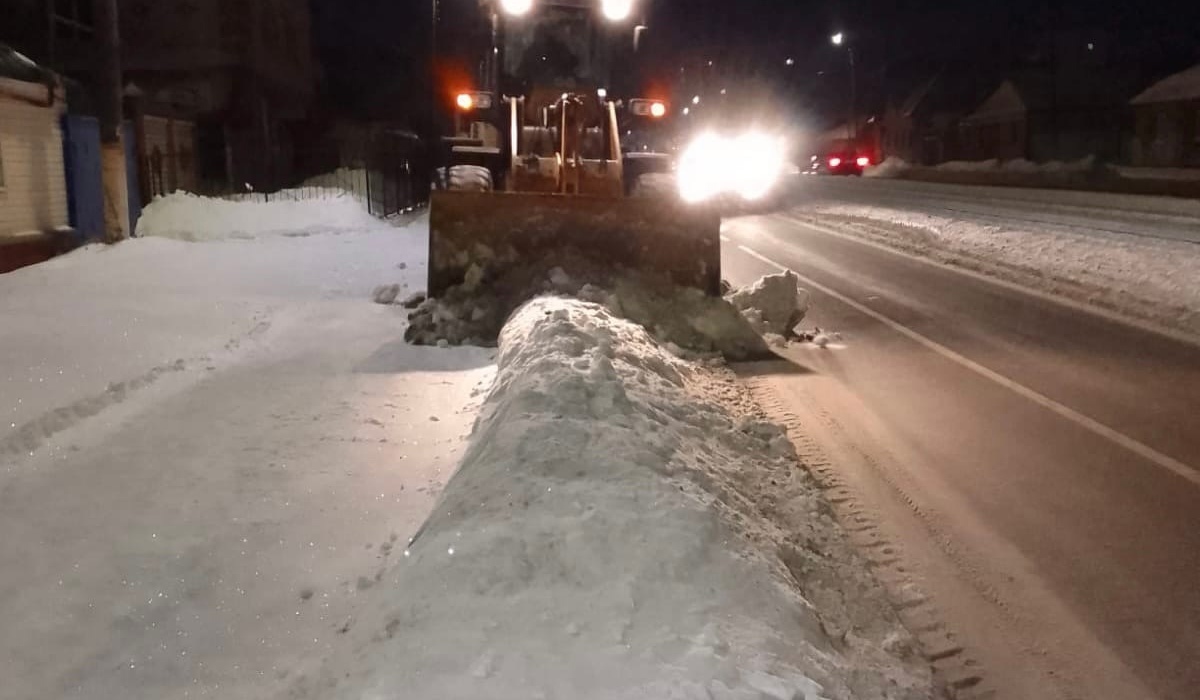 Дороги от снега в Курске убирают 62 машины
