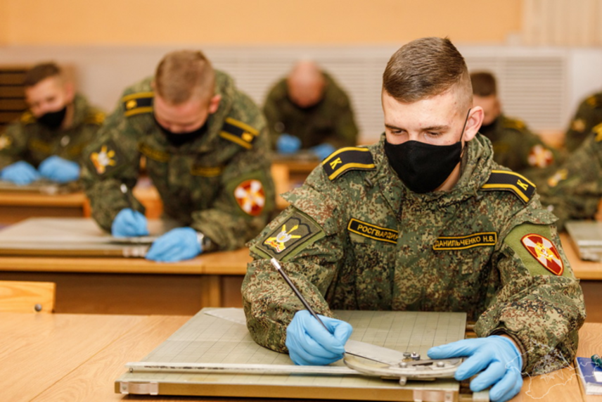 Росгвардия приглашает жителей Курской области получить образование в военных вузах страны