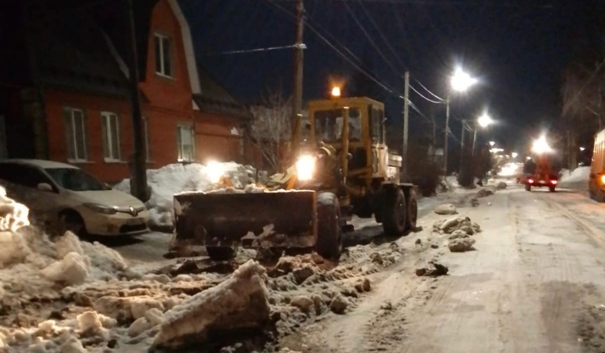 С улиц Курска вывезли 1366 тонн снега за сутки