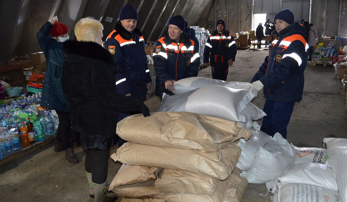 В Курской области продолжается сбор гуманитарной помощи для беженцев из ДНР и ЛНР