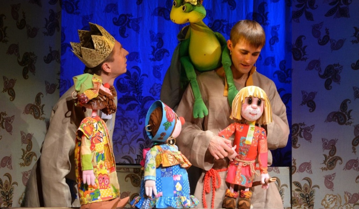 Курский театр кукол приедет к беженцам со спектаклями