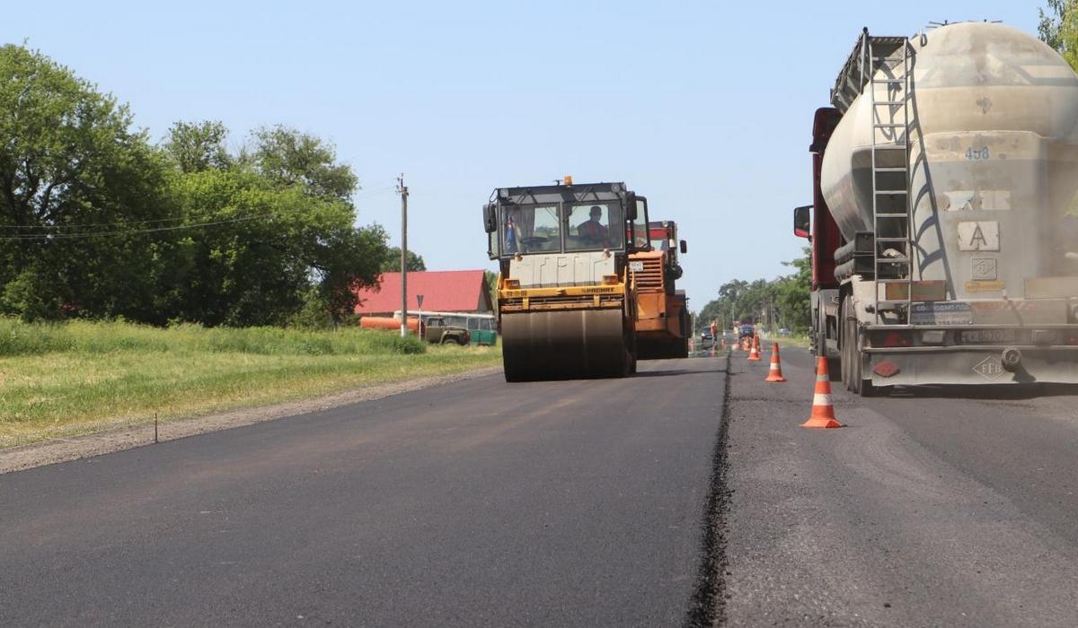 В Курской области продолжат работу по ремонту и строительству дорог в малых городах