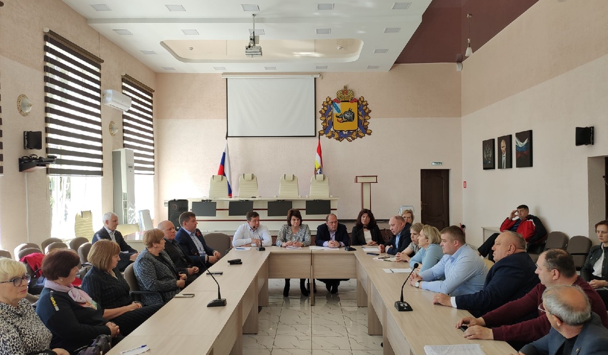 Специалисты курского комитета здравоохранения встретились с сотрудниками Рыльской ЦРБ