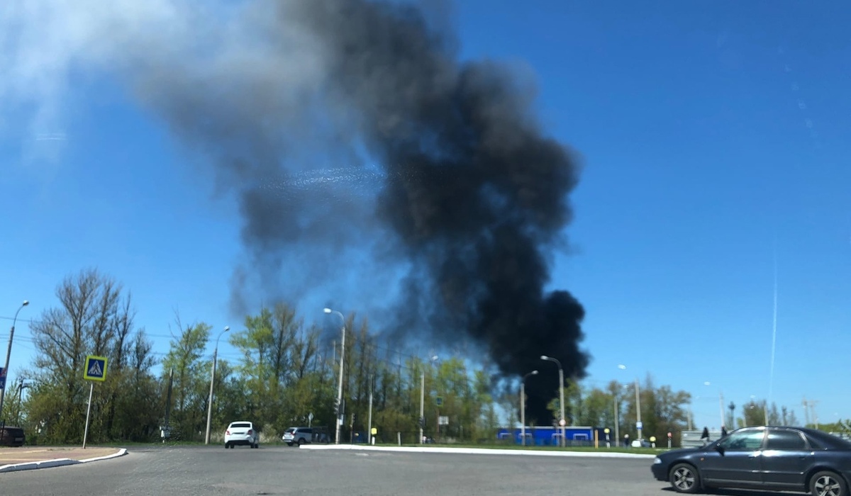 В Курске серьезный пожар в районе проспекта Дериглазова тушили 36 человек