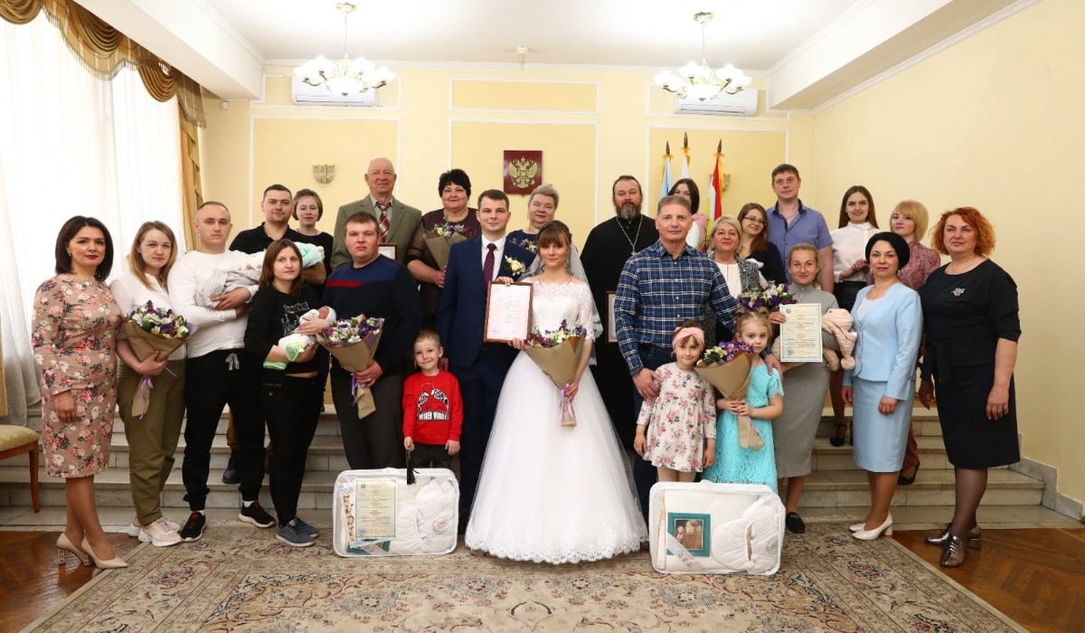 В Курской области многодетных семей стало на 6% больше, чем в 2021 году