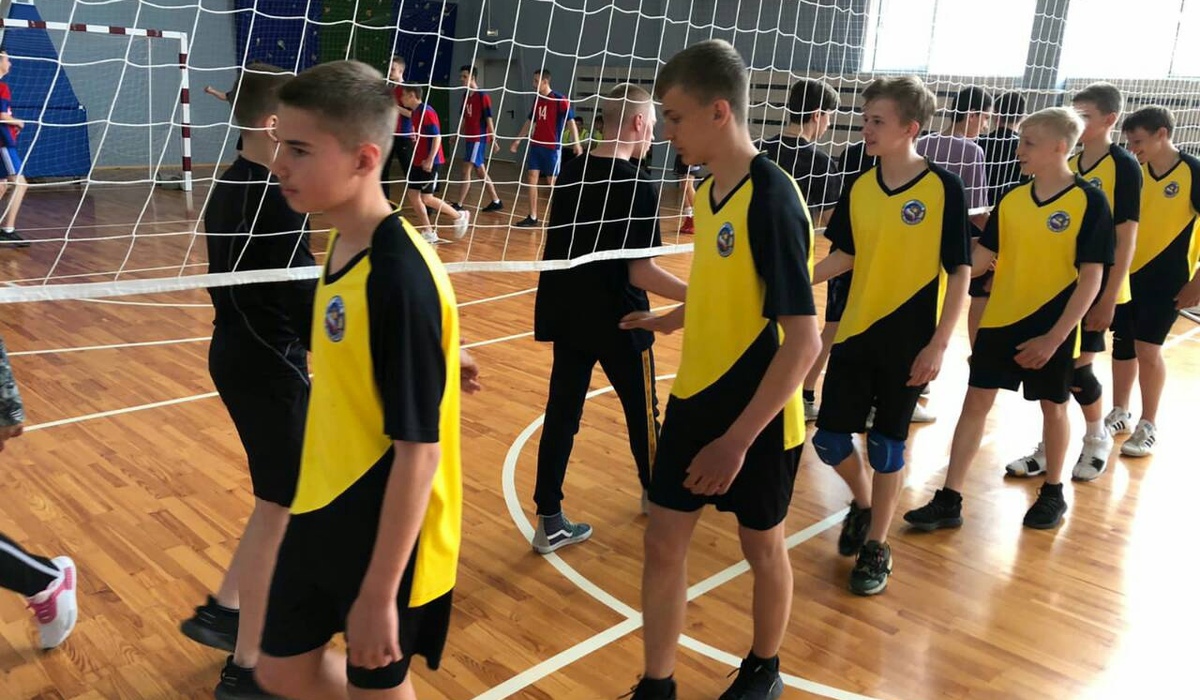 В «Президентских спортивных играх» участвуют команды 24 школ Курска