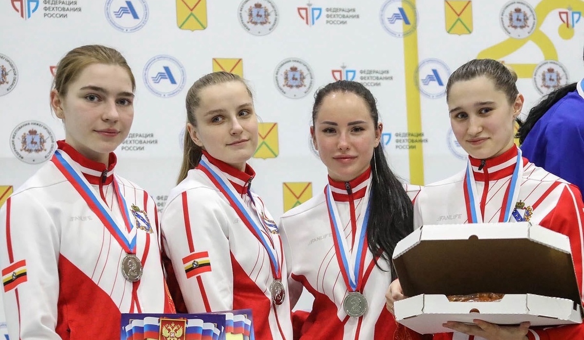 Курские рапиристы завоевали 2 серебряных медали на молодежном Первенстве России