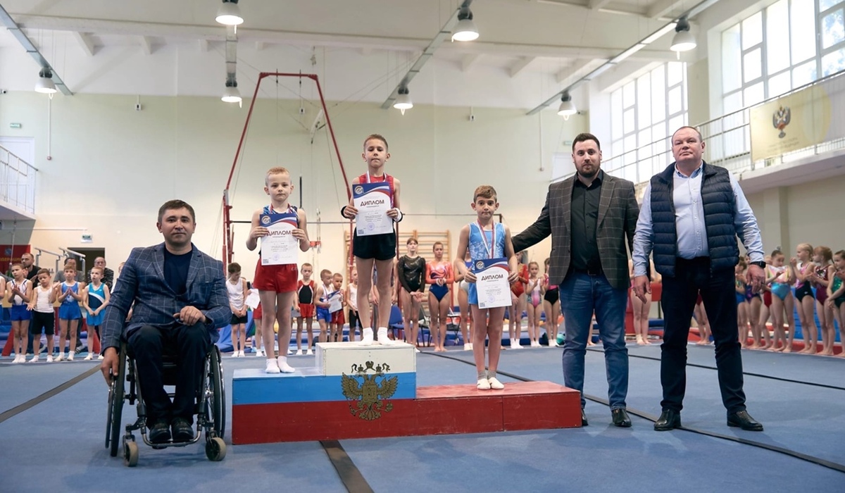 В Курске лучшие юные гимнасты поборолись за медали