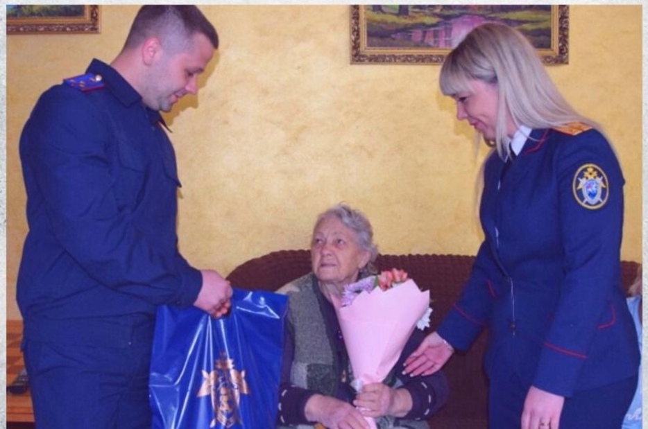 В Курске поздравили 92-летнюю участницу Великой Отечественной войны