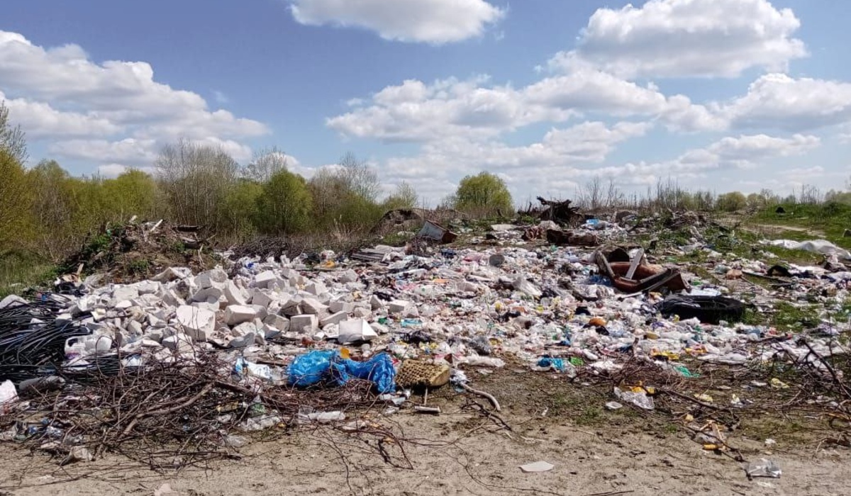 В Курске со свалки на 1-й Гуторовской вывезли 150 кубометров мусора