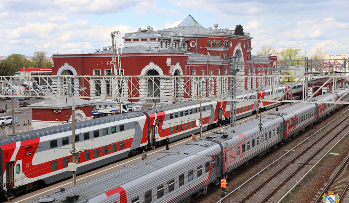 В Курской области железнодорожники к летнему сезону  отремонтировали более 100 станций и остановок