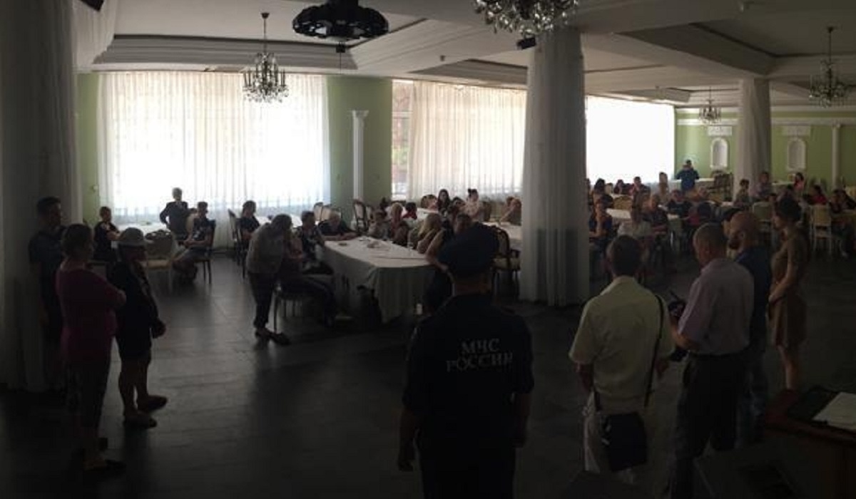 С беженцами из ЛНР и ДНР встретились курские спасатели