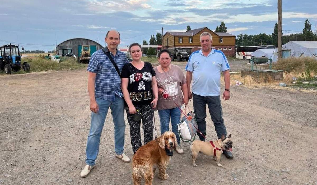 Губернатор Курской области помог семье вернуться в Россию с территории Украины
