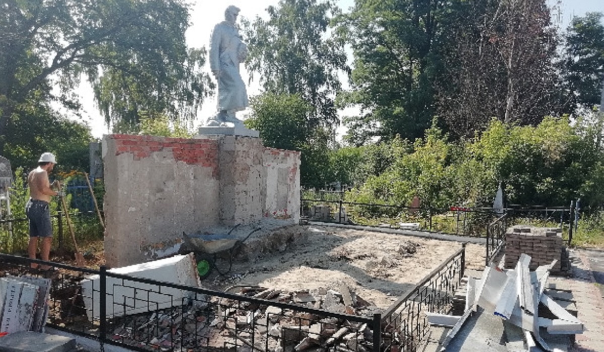 В Курской области отремонтируют памятник на братском захоронении