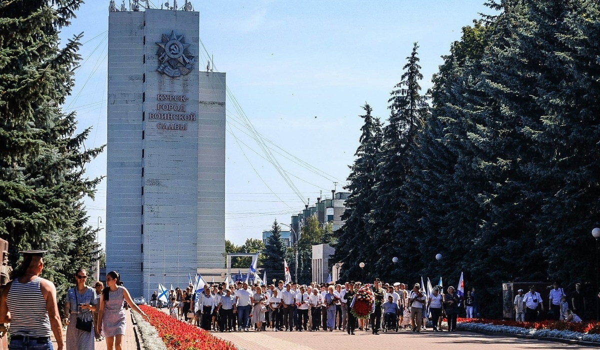 В День ВМФ почтили память погибших членов экипажа подлодки «Курск»