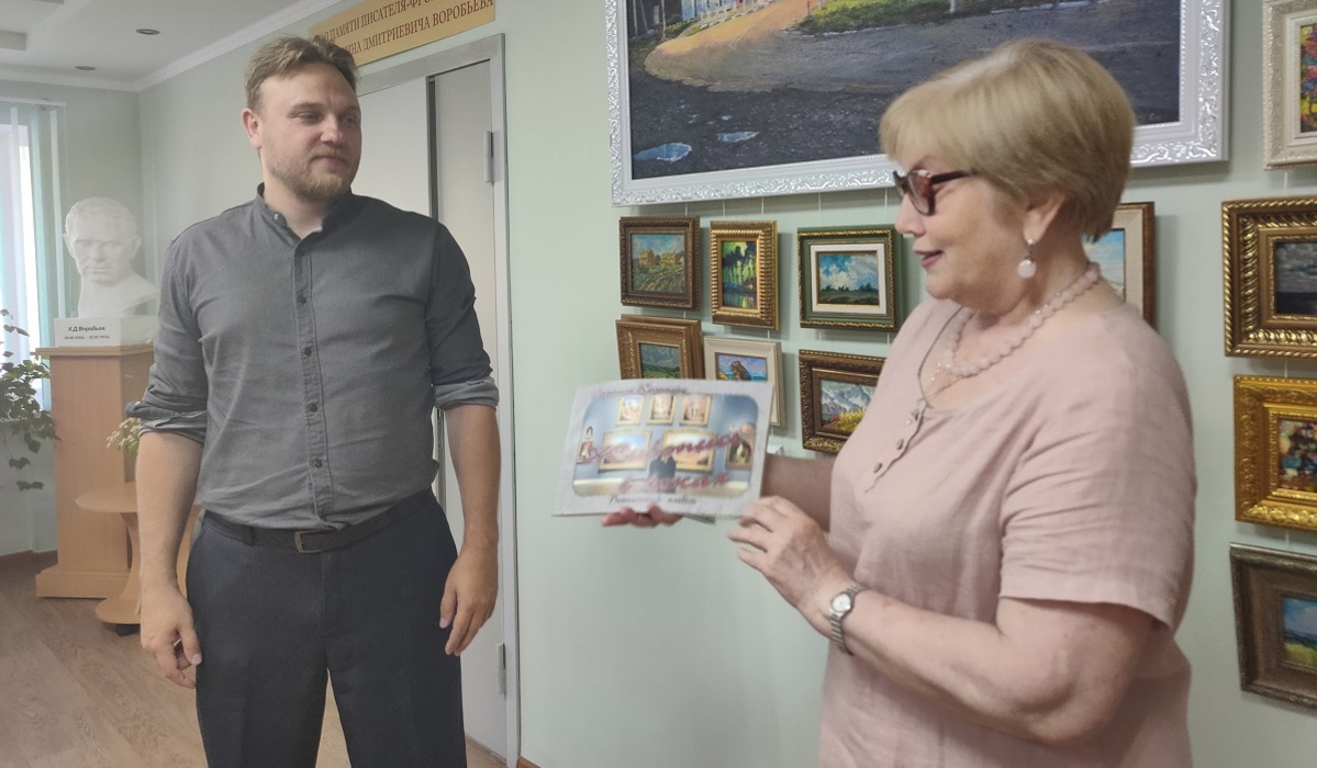 В Курске состоялось открытие выставки картин Евгения Морозова