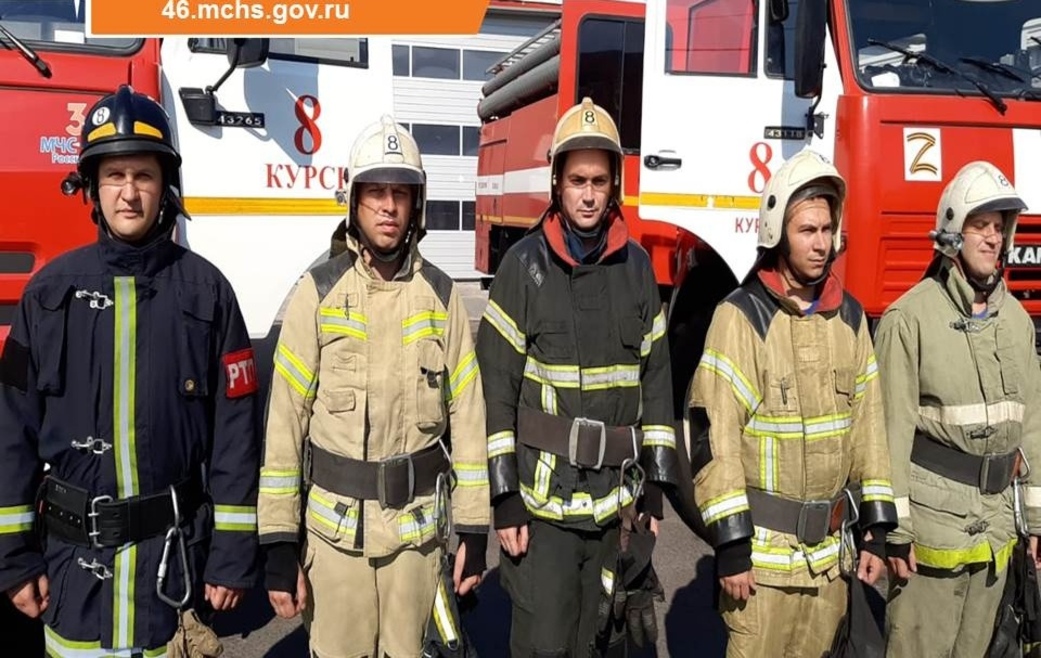 В Курске пожарные спасли мужчину без сознания в задымленной квартире