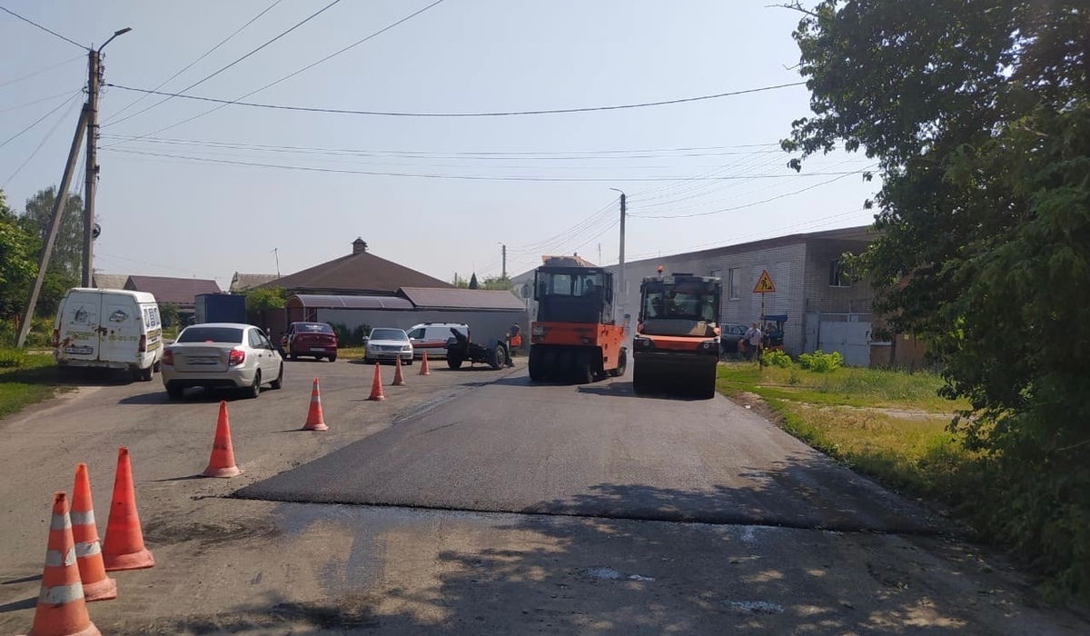 В Курске ремонтируют 1,5 км автодороги на улице Малиновой