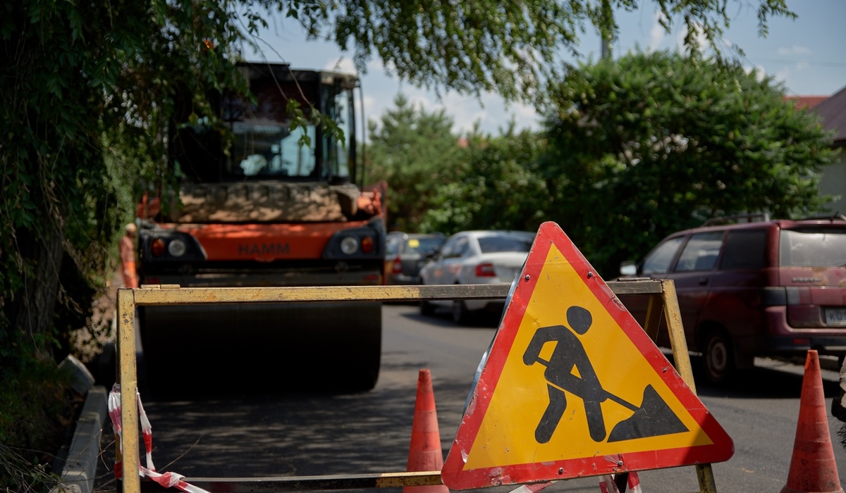 В Курске продолжается ремонт автодорог в центре