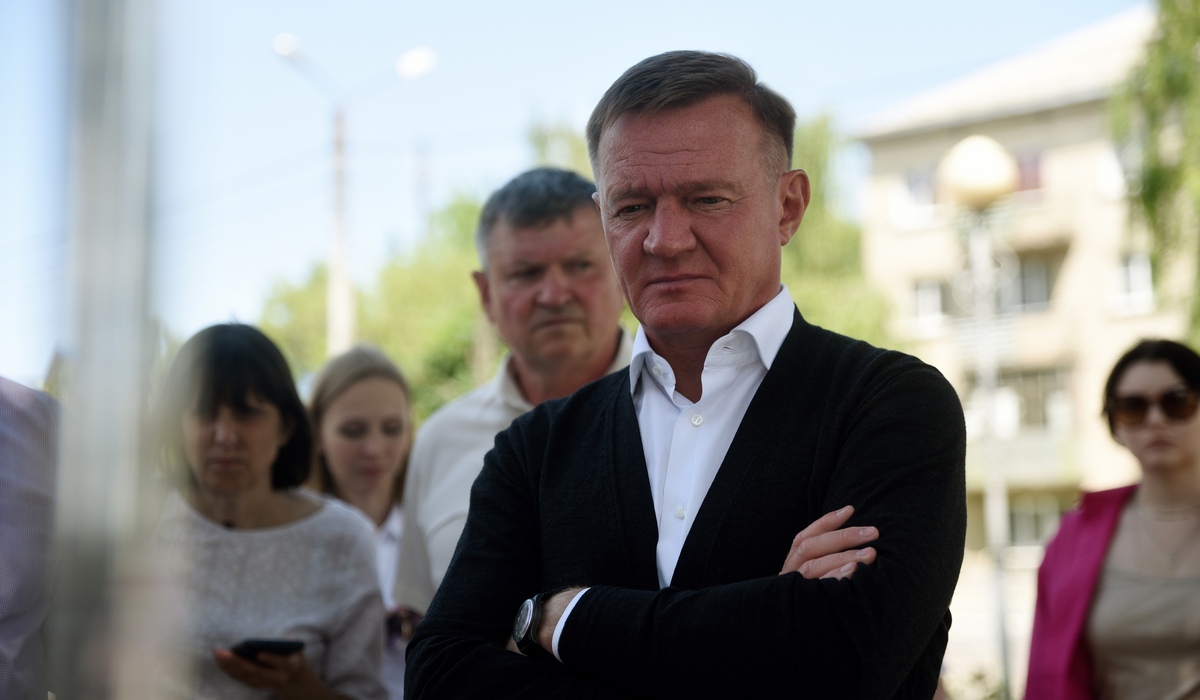 Губернатор Курской области Роман Старовойт ушёл в недельный отпуск